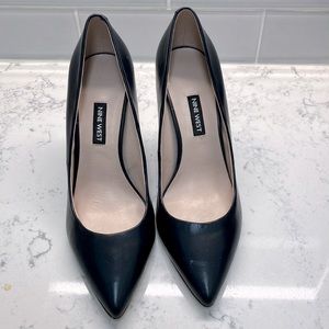 Nine West NWT Navy Pumps Heels 7M GORGEOUS